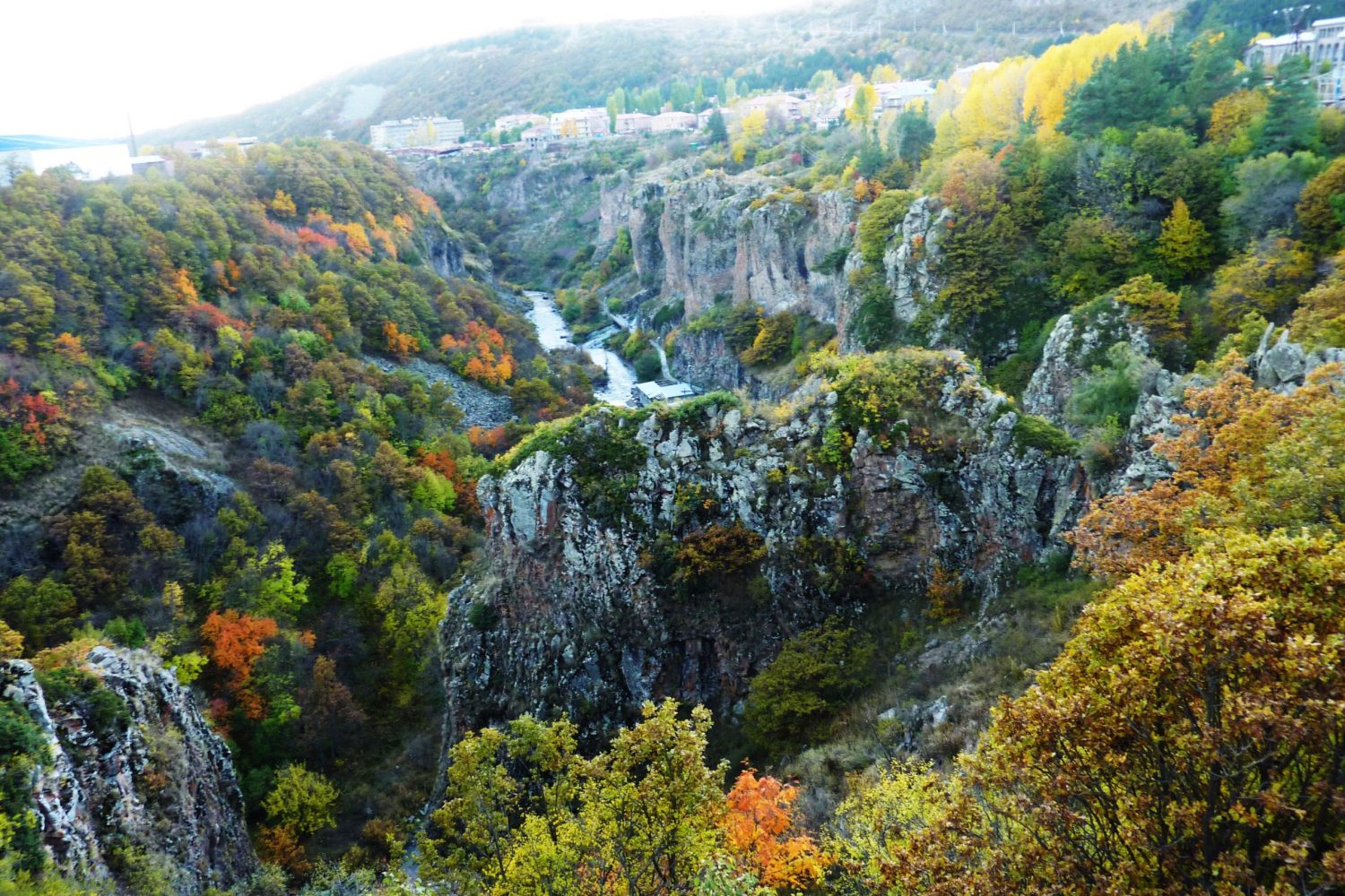 429_Djermouk_canyon_à_l’entrée_de_la_ville_vu_du_pont 11